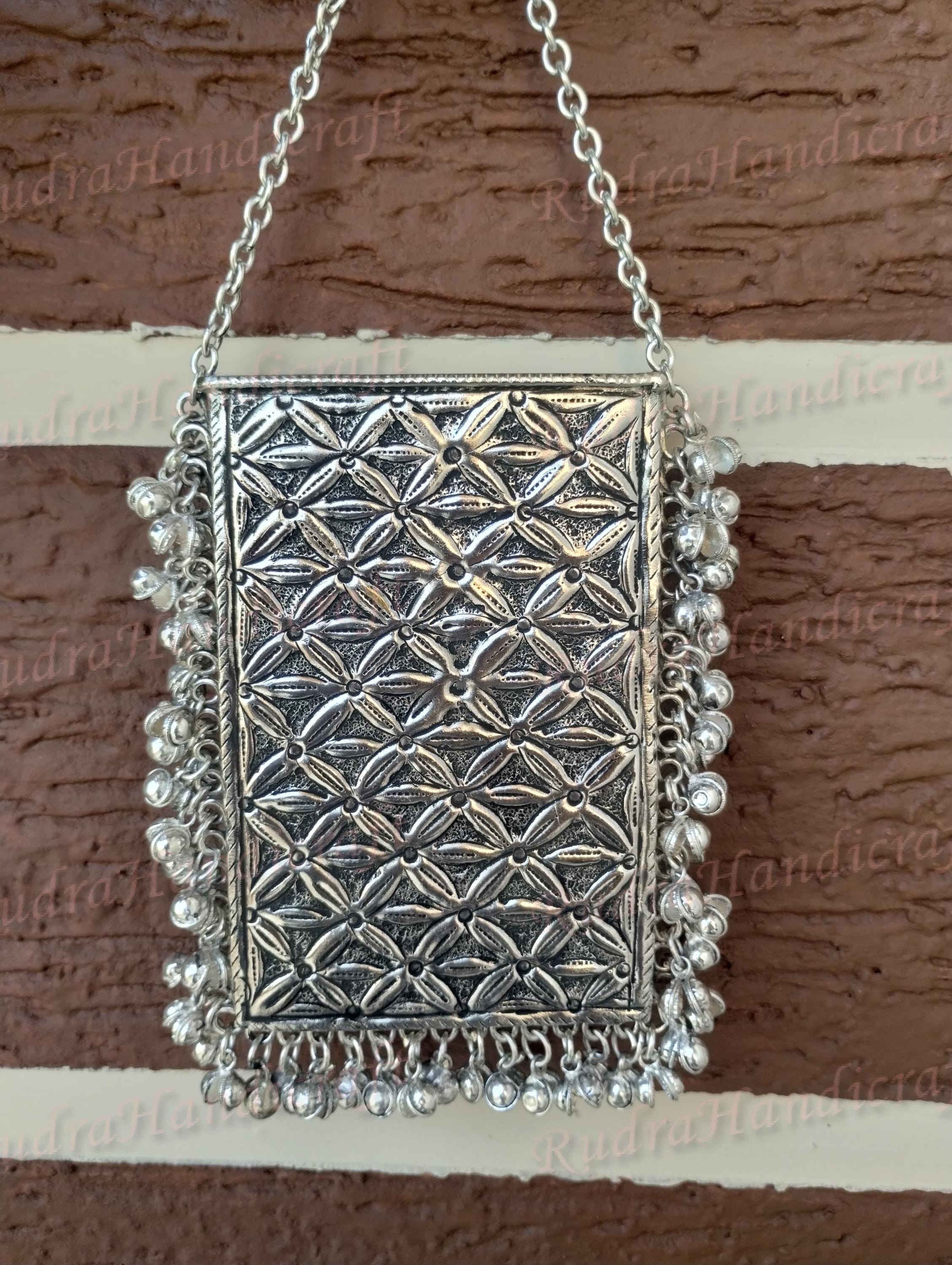 Uxcell 4-Tier Clutch Purse Display Stand - Silver Metal Wallet Rack For Retail Store Or Home