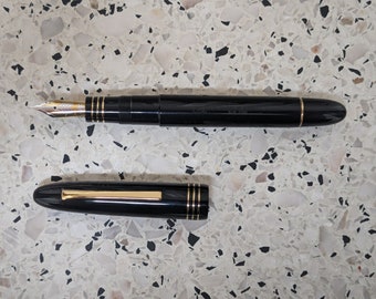 Omas MOMA Ogiva - Stylo plume en édition limitée - Finition dorée - Plume 18 carats