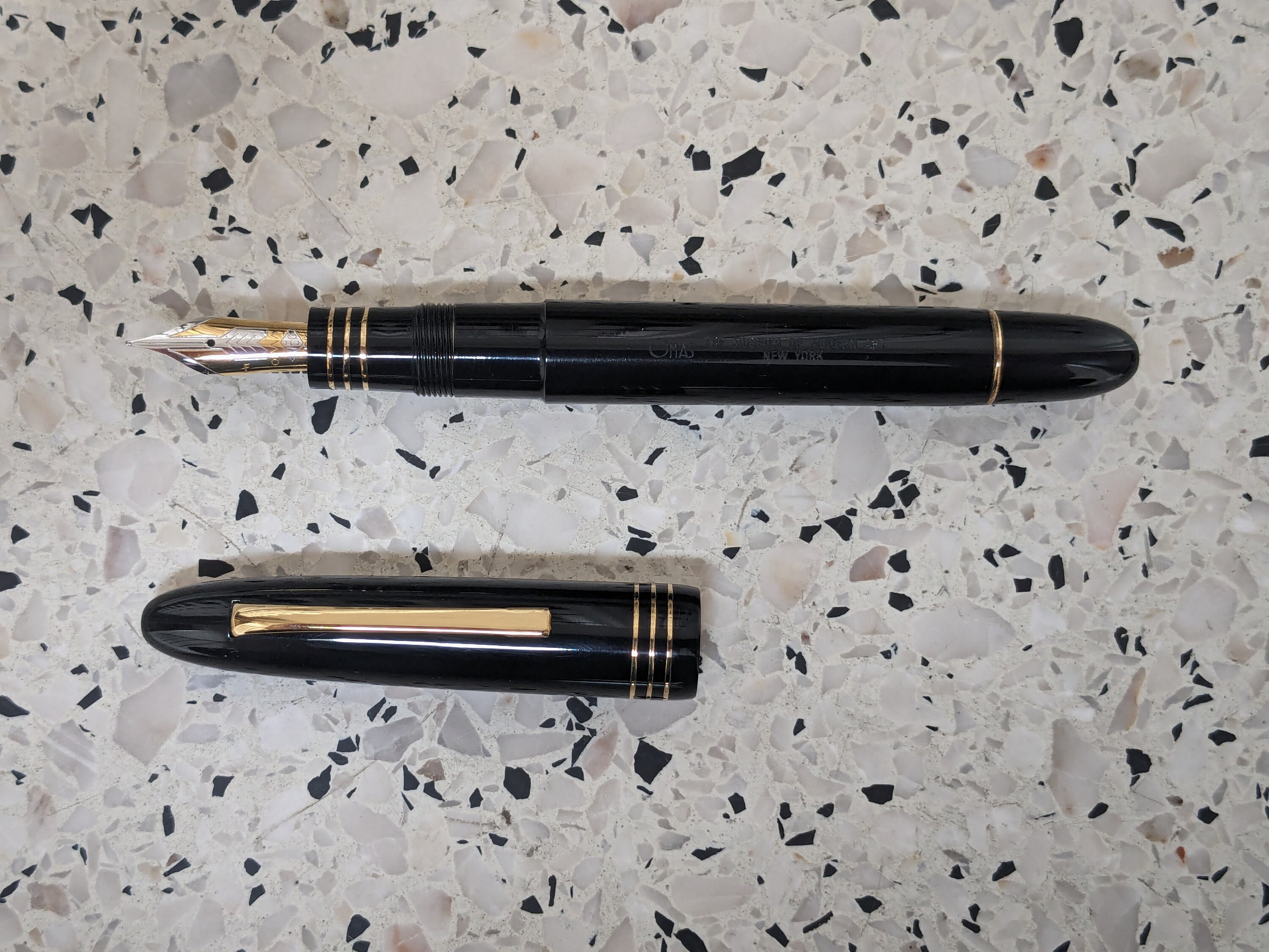 オマス万年筆限定オマス ニューヨーク近代美術館 ペン先18K 750