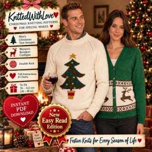 Könnte beinhalten: Eine digitale Strickmuster-Sammlung namens KnittedWithLove Christmas Knitting Patterns for Special Makes, mit einem cremefarbenen Pullover mit grünem Weihnachtsbaum und einer grünen Strickjacke mit Rentier-Motiv, inklusive Anleitungen für 76-122 cm.