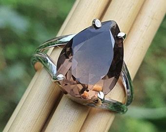 Anillo de cuarzo ahumado / Anillo de piedra preciosa / Anillo de plata esterlina / Anillo de topacio ahumado / Joyería de cuarzo / Anillo llamativo / Banda dividida / Regalo para ella