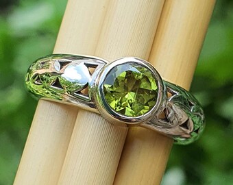 Round cut Peridot Engagement Ring Sterling Silver- Natural Green Gemstone Jewelry- Gift for Her