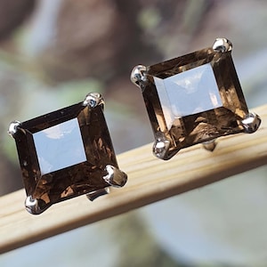 Pendientes de cuarzo ahumado para hombre / Pendientes de cuarzo ahumado / Pendientes de topacio ahumado para mujer / Regalo para ella / Pendientes marrones / Pendientes de botón de plata