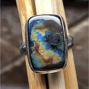 Anillo de labradorita rectangular con cojín en plata de ley, hecho a mano, estilo bohemio, regalo de boda para él, joyería de labradorita arcoíris, regalo de Navidad para mamá.