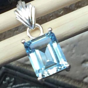 Pingente de topázio azul com corte esmeralda | Pingente de prata esterlina | Pingente de esmeralda | Joias de topázio azul | Ponta | Joias de pedra de nascimento | Presente para ele