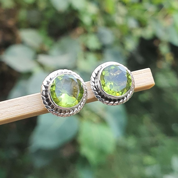 Vintage Peridot Stud Earrings for Men | Round Stud Earrings | Vintage Jewelry | Green Peridot Earrings | Peridot Jewelry | Gift for her Mom