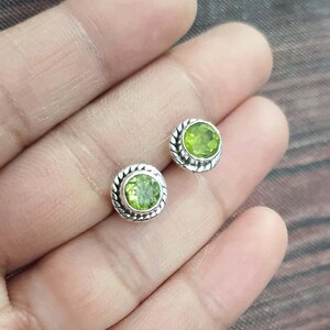 Vintage Peridot Ohrstecker für Männer | Runde Ohrstecker | Vintage Schmuck | Grün Peridot Ohrringe | Peridot Schmuck | Geschenk für ihre Mutter Bild 4