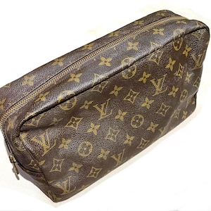 Louis Vuitton 1970s canvas monogram trousse- pouch, great condition