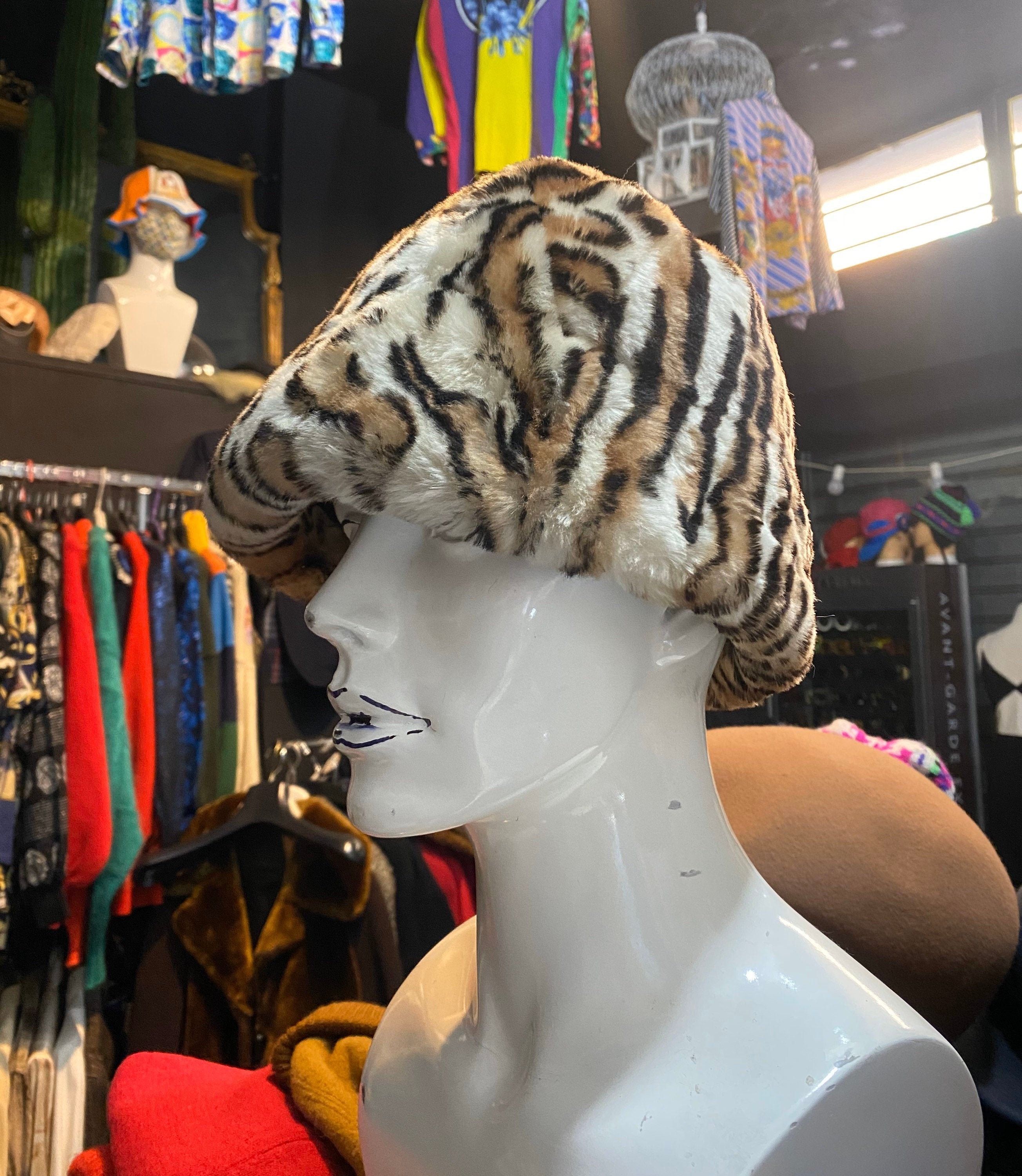 Faux Cheetah/ Leopard Fur Hat Hand Made in Italy, Sz L - Etsy display picture 2
