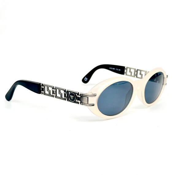 Gianni Versace 486 Vintage Matt White Oval Sunglasses Made  display picture 1