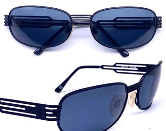 Versus Versace F36 Matt black modernist wrap sunglasses made in Italy in the 90s, NOS in mint condition