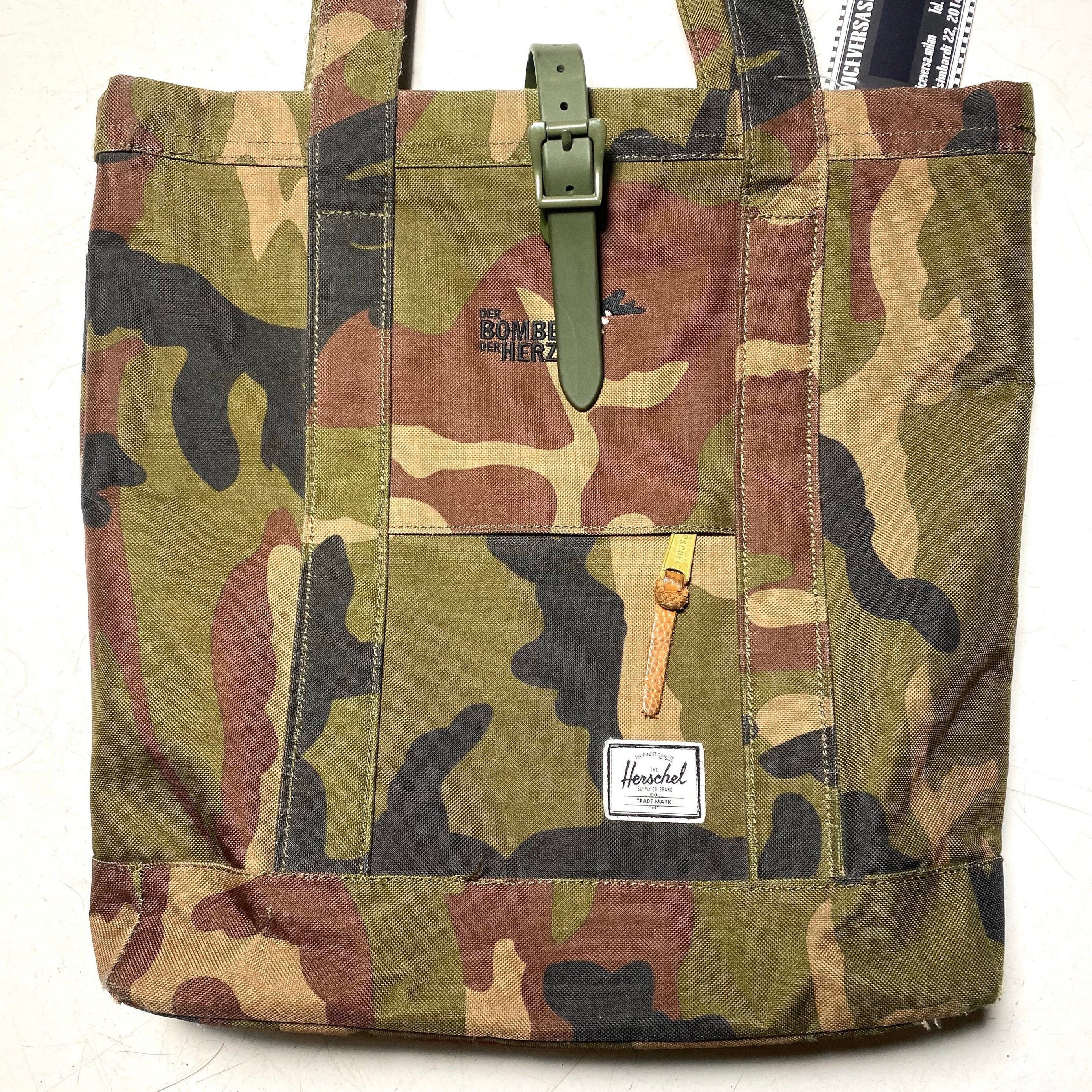 Herschel camo tote hotsell