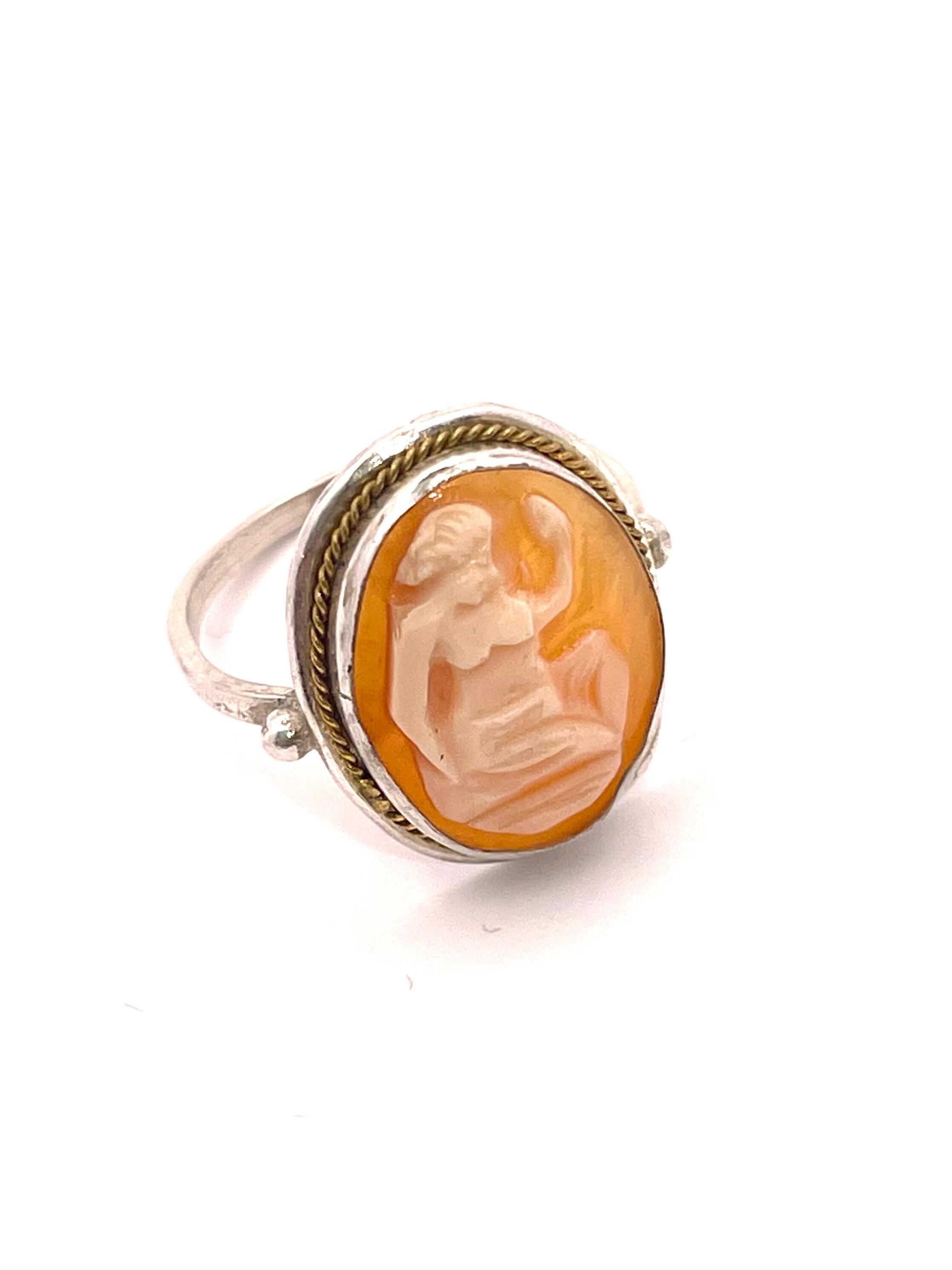 Bague Ancienne Avec Camée En Corail Rouge Sculpté – Monture Argent, Taille 53
