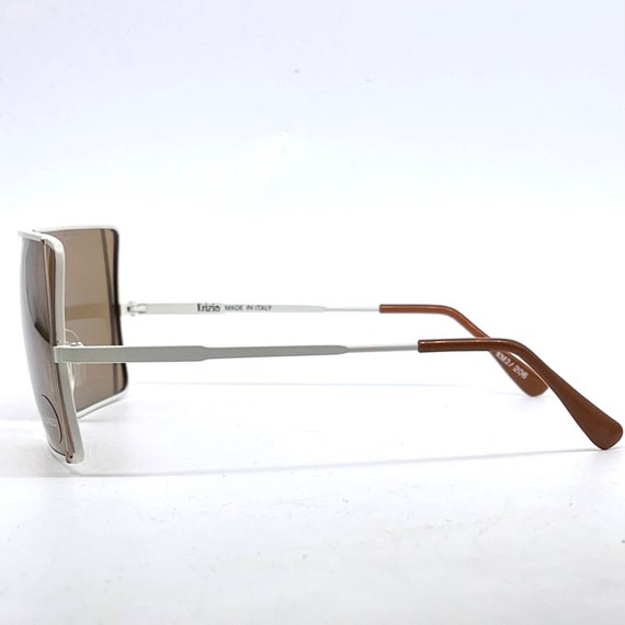 Krizia KM2 Minimalist Squared Shield Sunglasses in White  display picture 2