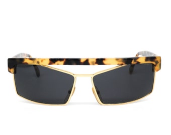 Gianni Versace s02 medusa cello tortoise flat browline sunglasses with biker style square lenses in black Made in Italy, NOS 1990s