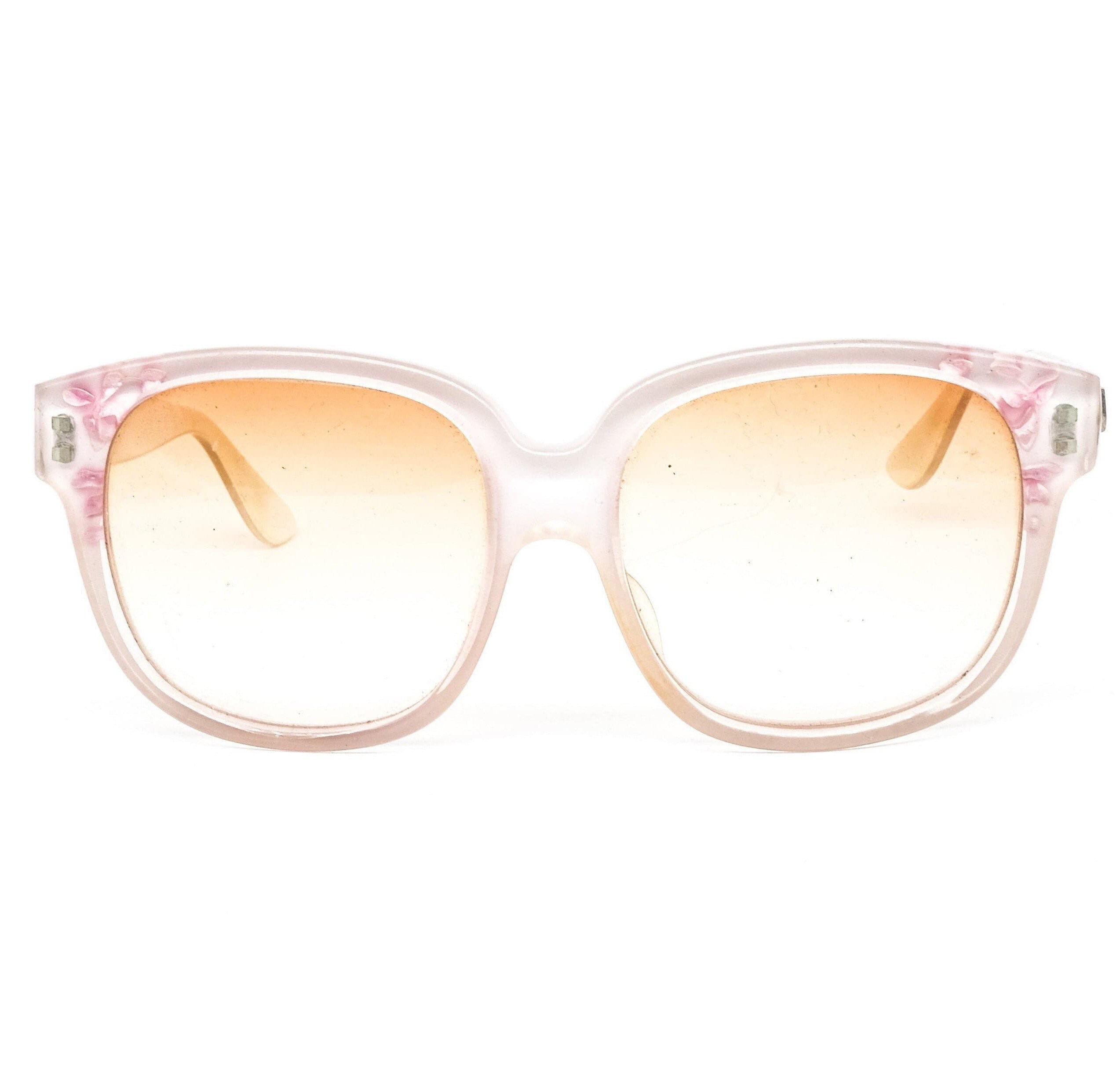 Emmanuelle Khanh Vintage Artistic Square Sunglasses in White  display picture 1