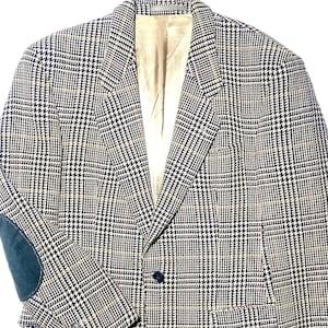 Hugo Boss pure new lambs wool elegant tartan blazer, white base with black blue red mustard lines, sz 46, 80s Germany