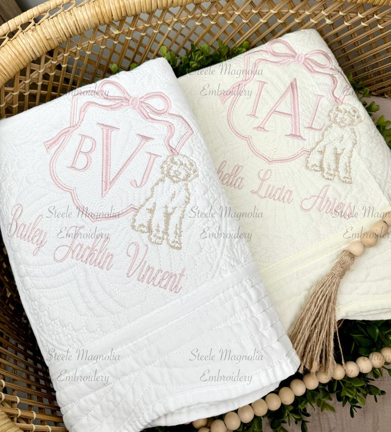 Goldendoodle Baby Girl Blanket Golden Doodle Nursery Decor Embroidered Name Baby Heirloom Quilt Personalized Golden Doodle Baby Shower Gift Bild 4
