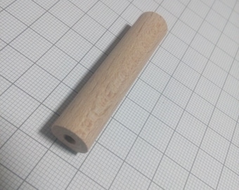 Okrągły krążek drewniany o średnicy 11 mm i perforacji 3 mm (sprzedawany pojedynczo)