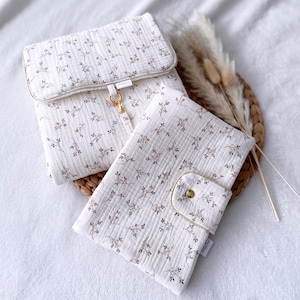 Tapis à langer nomade molletonné et pochette à langer assortie en gaze de coton