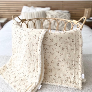 Baby blanket in cotton gauze and ecru Sherpa personalized with embroidered first name
