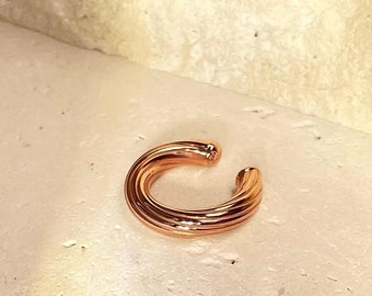 Rose Gold Ear Cuff, Stackable Chunky Tragus Ear Cuff, Conch earring, 14k Gold or Rose Gold Filled, No Piercing Ear Cuff -  SERENDIPITY