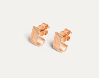 Boucles d'oreilles Tiny Bar, Rose Gold J-studs, Boucles d'oreilles Gold Bar, Boucles d'oreilles Gold Bar Stud, Boucles d'oreilles en or rose, Boucles d'oreilles Bar stud - ORENDA Or rose