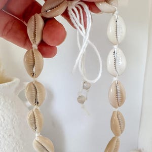 Glow in the Dark Puka Shell Halskette - Jungen oder Mädchen Puka Shell Halskette - Natürliche Kauri Muschel Halskette für Kinder - Glow String Real Shell