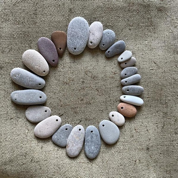 Top drilled sea pebbles 30pcs. Flat beach stones with hole. Ideas for jewellery craft. Jewelery making. 1,8-2 mm hole