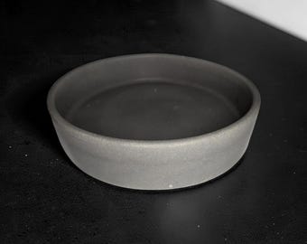 Concrete Shallow Bowl – Minimalist & Multi-Purpose