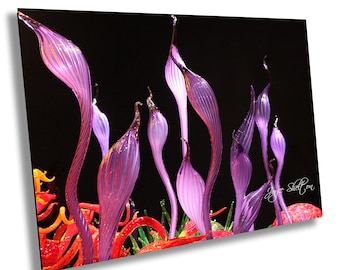 Dale Chihuly Illuminated Layers of Brilliant Purple and Orange Glass in the “Mille Fiori” Flower exhibit