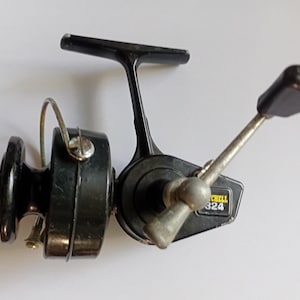 Vintage Mitchell 324 Spinning Reel