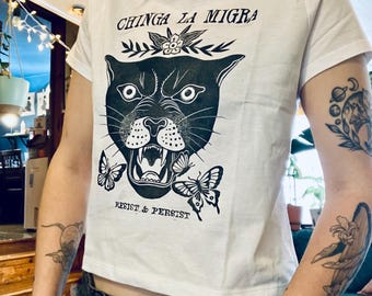 T-shirt Chinga La Migra, NO ICE, abolir la glace, t-shirt linogravure imprimé à la main