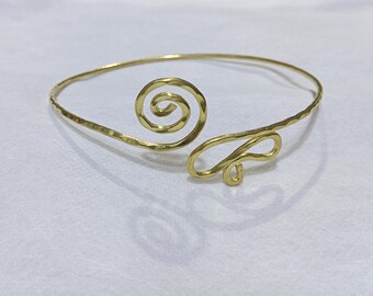 Handmade Moroccan Brass Upper Arm Cuff – Adjustable Boho Amazigh Bracelet – Unique Tribal Jewelry for Women & Men