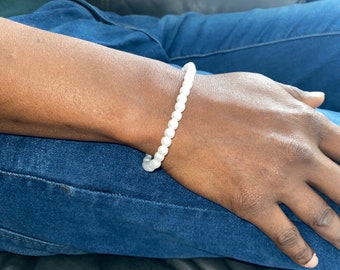 White pearl bracelet - imitation pearl bracelet - elastic men's bracelet - white pearl acrylic bracelet - pearly white pearl 4mm