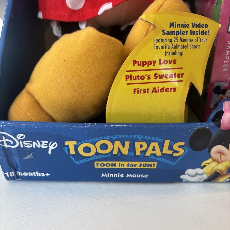 Set de peluches y accesorios de Minnie Mouse de Disney Toon Pals, NUEVO en caja. imagen 5
