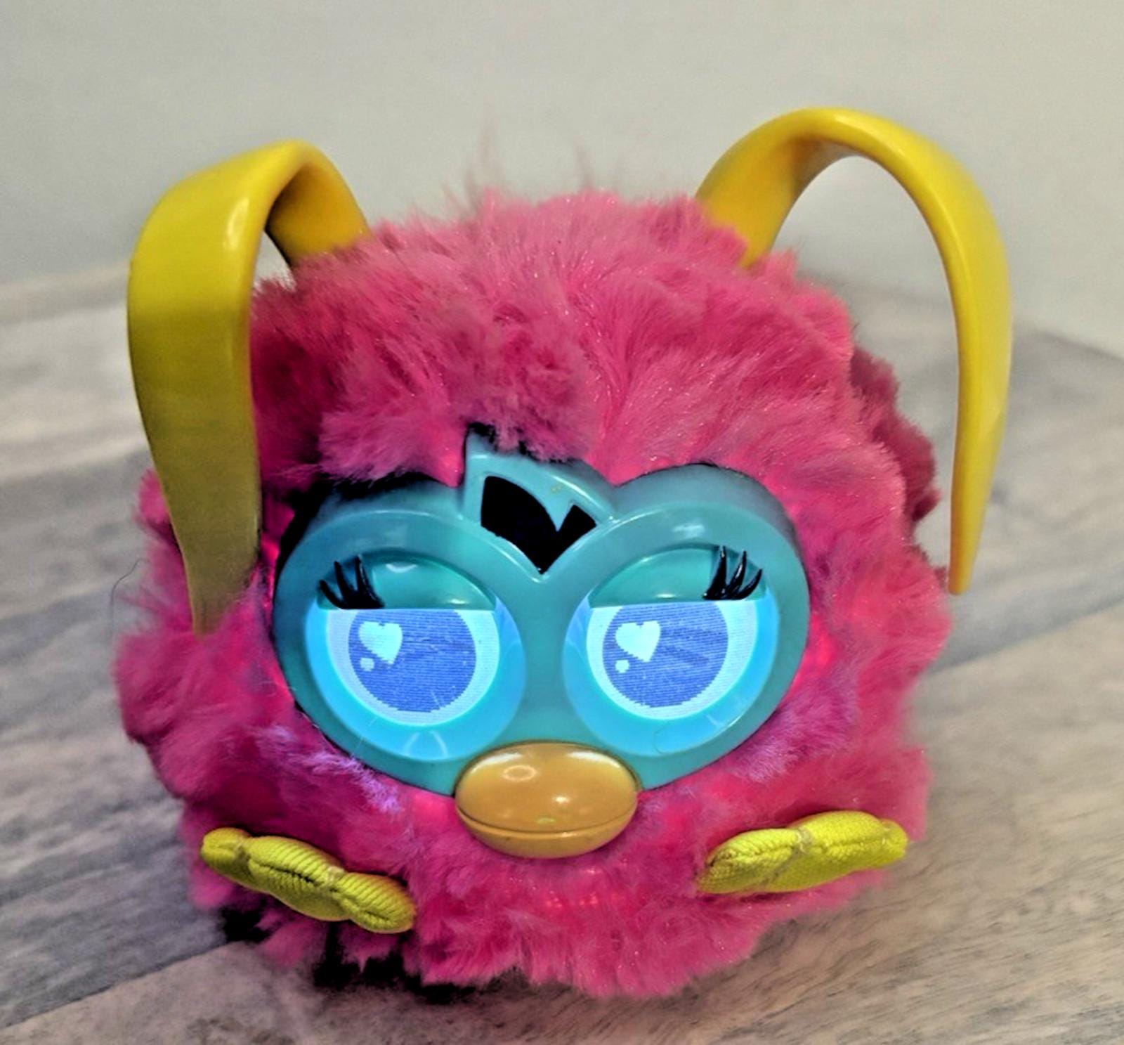 Furby Boom Coracoes Rosa E Azuis Furby Boom Corações Rosa E Azul