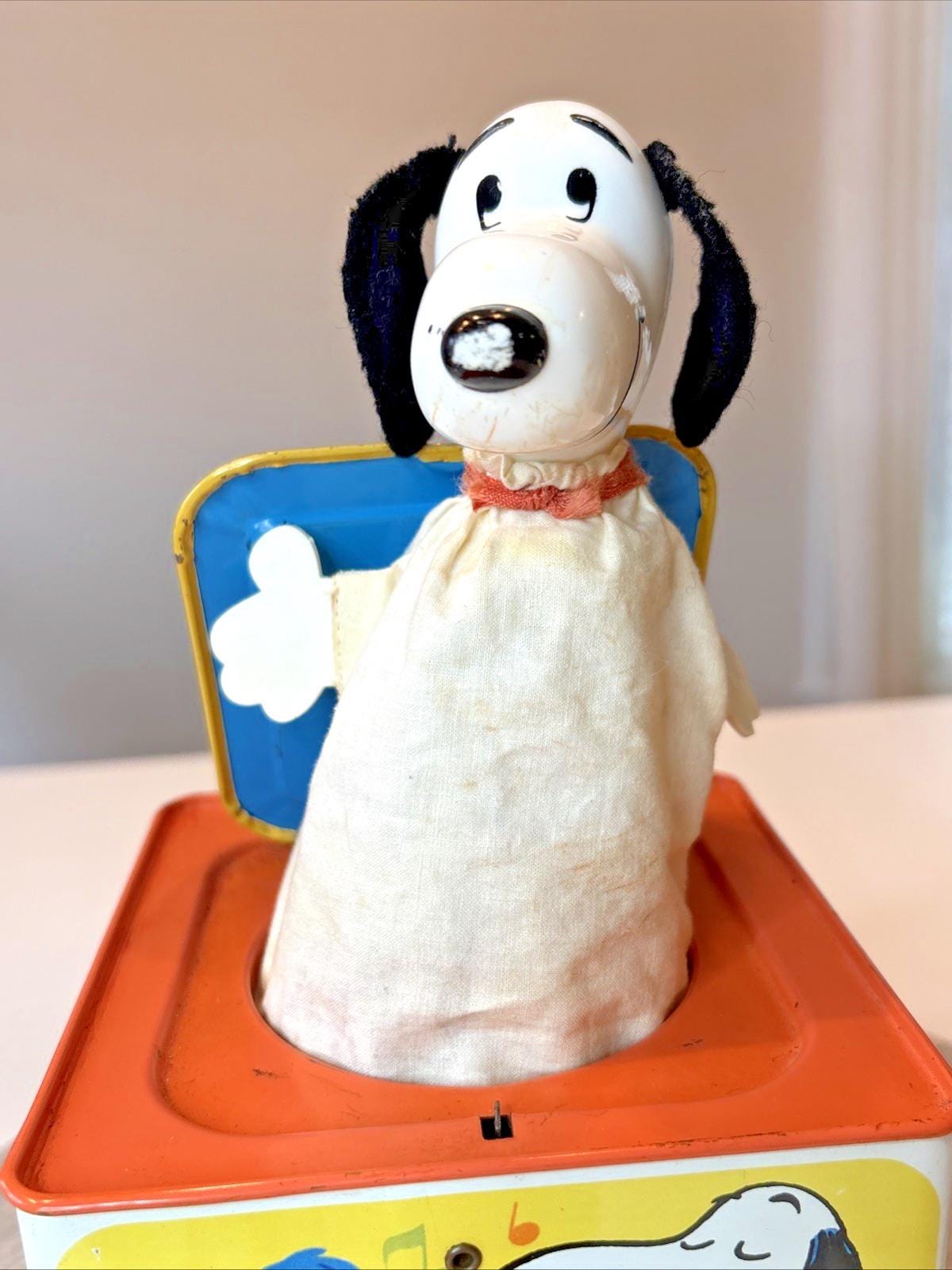 Vintage 1966 Mattel Snoopy Jack-in-the-box Music Box – Peanuts - Etsy