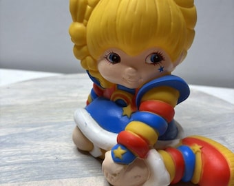 Hucha de plástico Rainbow Brite vintage de 1983 de Hallmark.