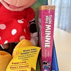 Set de peluches y accesorios de Minnie Mouse de Disney Toon Pals, NUEVO en caja. imagen 4