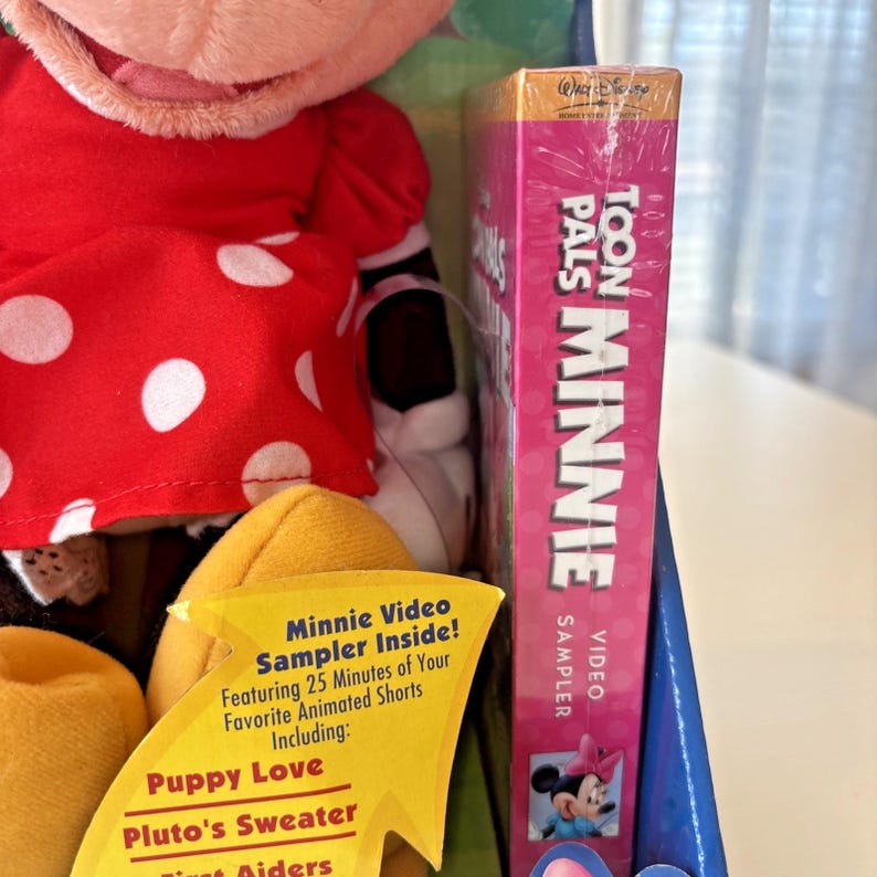 Set de peluches y accesorios de Minnie Mouse de Disney Toon Pals, NUEVO en caja. imagen 4