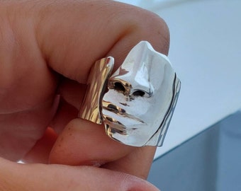 Ancient Face Ring, Statue Ring, Sculpture Ring, Unique Ring, Silver Face Ring, Hammered Ring, Abstract Face Ring, Statement Ring, Open Ring