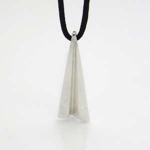 Collana aeroplano di carta, collana origami, argento sterling, collana aeroplano, collana aeroplano di carta in argento, collana minimalista