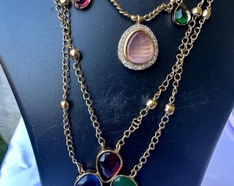 Beautiful three layerd necklace set with contemporary modern Indian jewelry design.