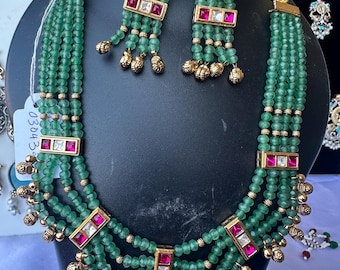 Beautiful Rajwadi Indian  necklace jewelry set with  crystal green beads, kemp and white stone