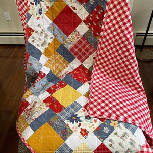 baby girl quilt, toddler quilt, handmade baby quilt, nursery gift, baby shower gift, keepsake baby quilt, patchwork baby quilt