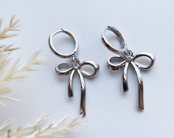 Lightweight Bow Drop Earrings, Everyday Jewelry, Minimalist Earrings
