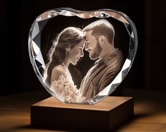 Personalized 3D Photo Heart Crystal Glass Gift for Couple丨Laser Engraving Couple Portrait Art, Gift for Dad, Mom丨Anniversary, Valentine Gift
