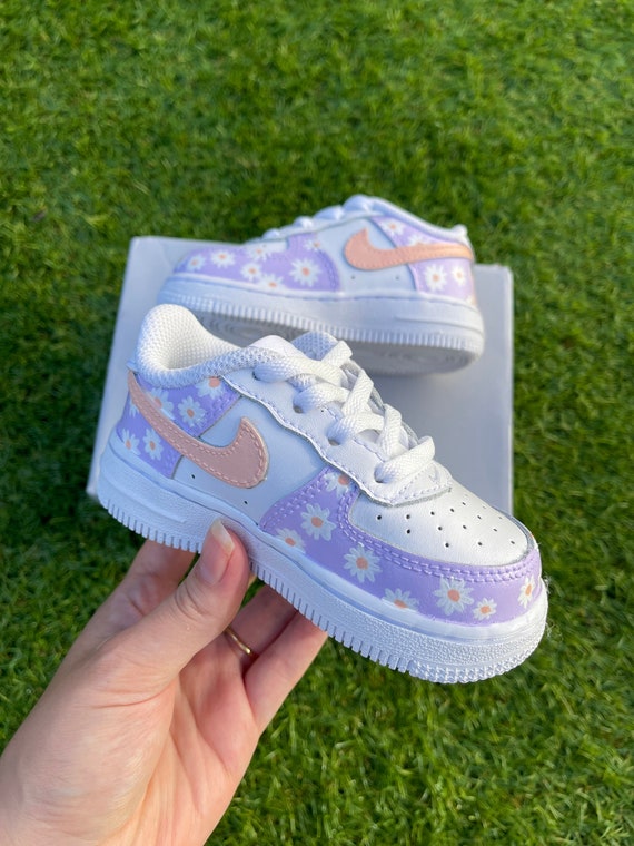 Astronave Maravilloso Mil millones Daisy Custom Hand Painted Toddler/infant Nike Air Force 1 - Etsy