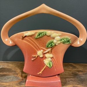 Vintage Roseville Snowberry Pink Vase with Handle, 1947, IBK-7, Roseville USA, Art Pottery, Mid Century, 7” Tall